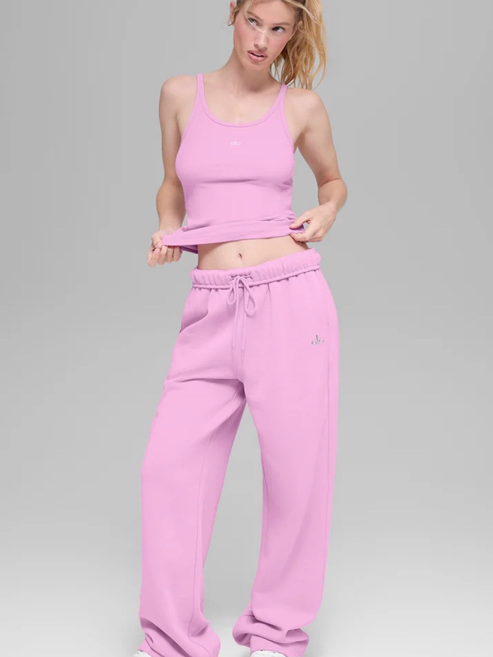 NWT - ALO Yoga Candy Heart Pink Accolade straight leg sweatpants, MEDIUM - Picture 2 of 6